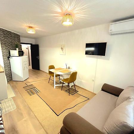 Aloha Apartment Burgas ภายนอก รูปภาพ