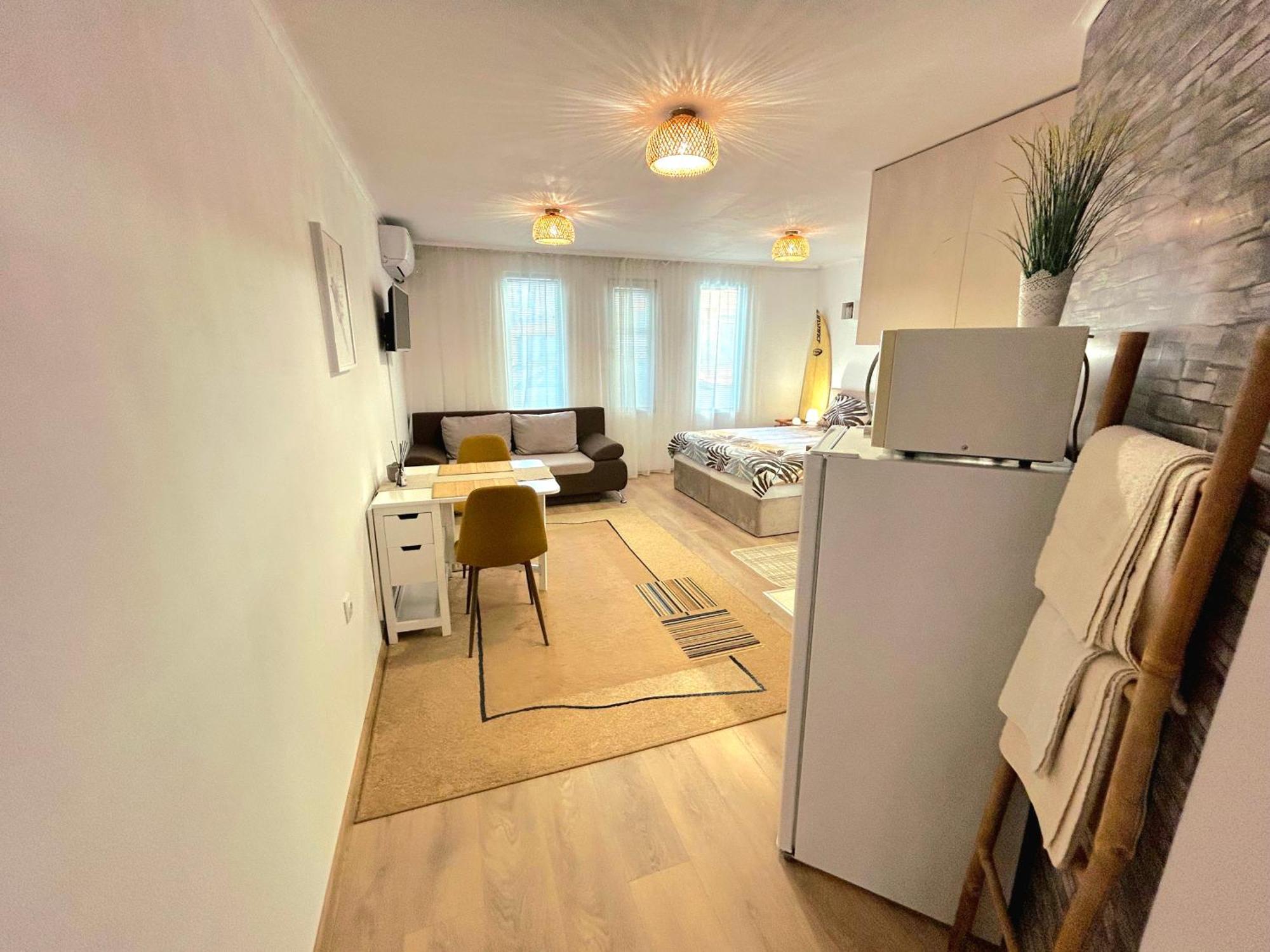Aloha Apartment Burgas ภายนอก รูปภาพ