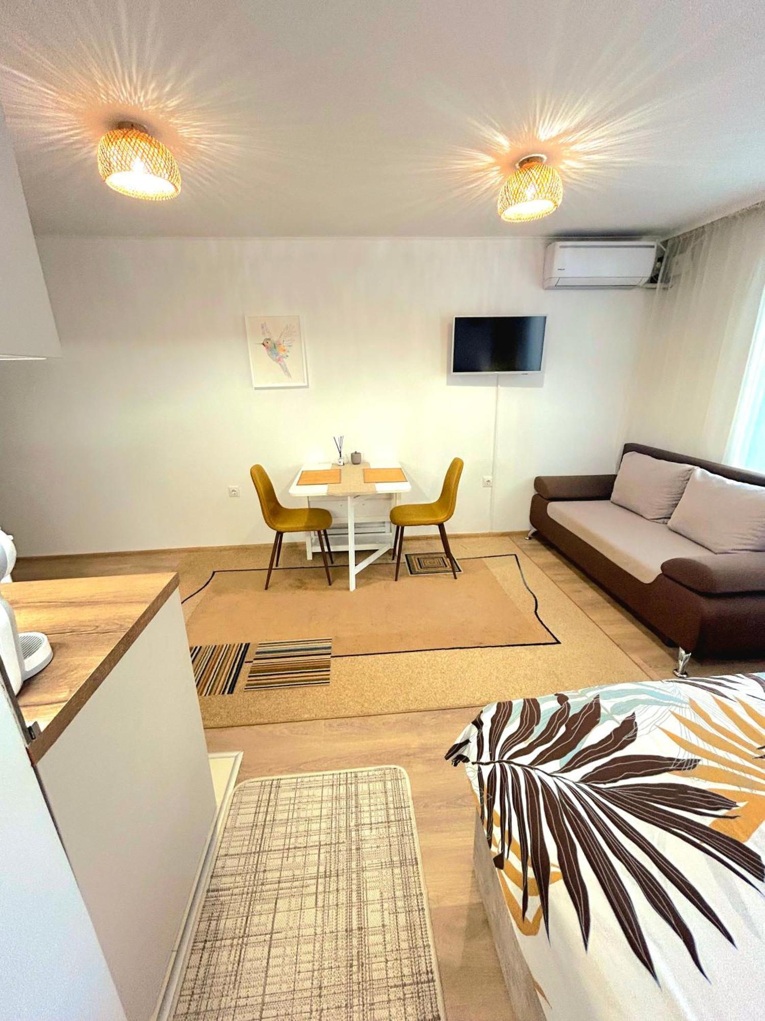 Aloha Apartment Burgas ภายนอก รูปภาพ