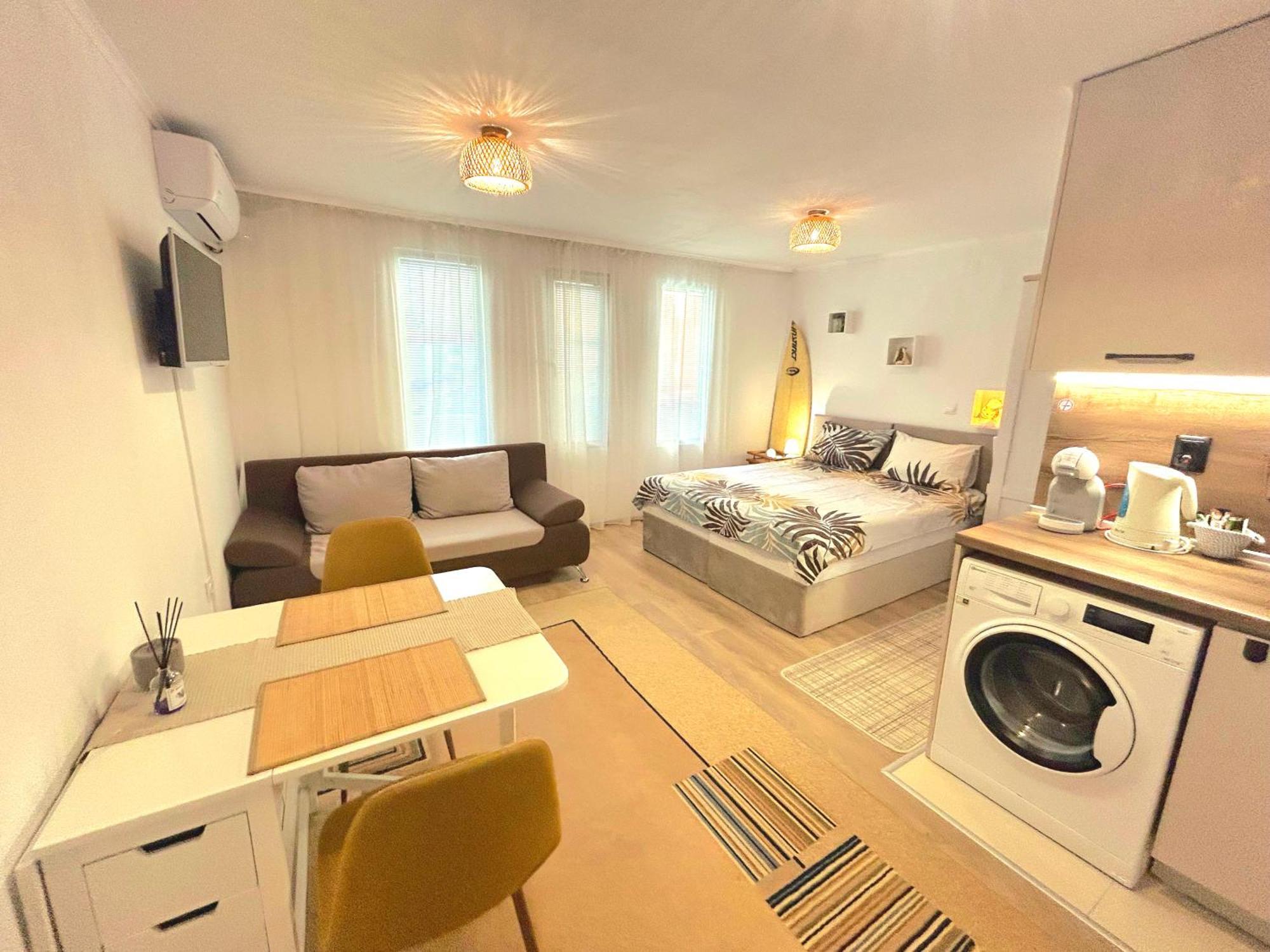 Aloha Apartment Burgas ภายนอก รูปภาพ